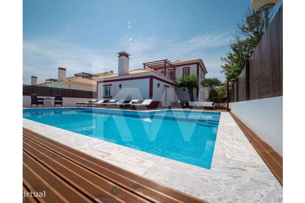 Linda Moradia com Piscina - Grande imagem: 2/12