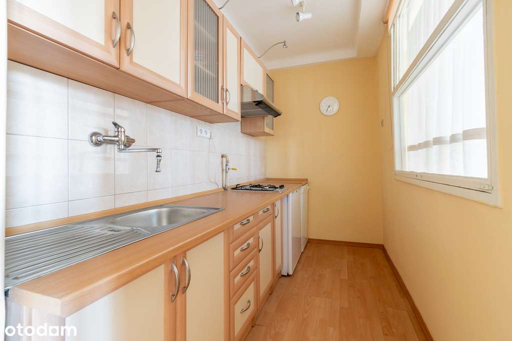 Funkcjonalne w samym sercu Katowic z balkonem-5