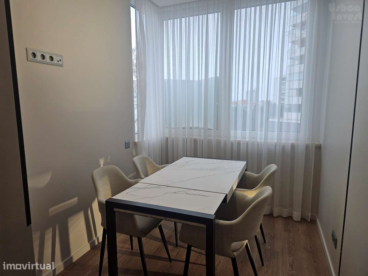 Vendo T2 Completamente remodelado Cascais-22