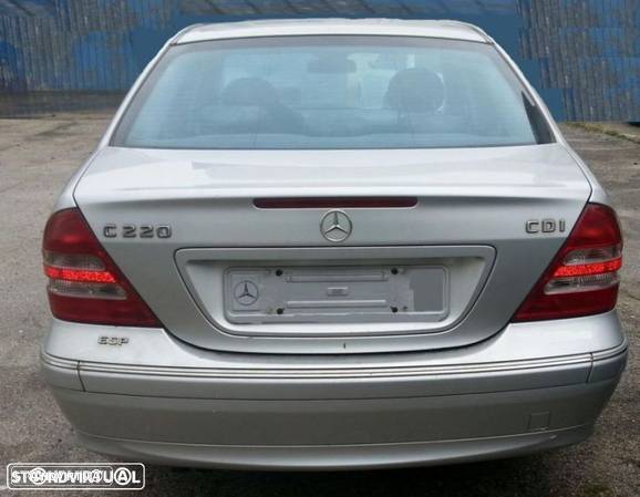 Mercedes W203 C220 CDI de 2003 para peças - 7