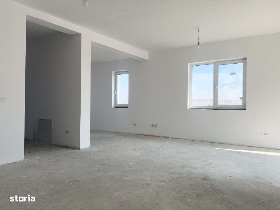 Duplex, 115mp utili, 310mp teren, 4 camere, Curent trifazic-Sacalaz - Imagine principală: 2/17