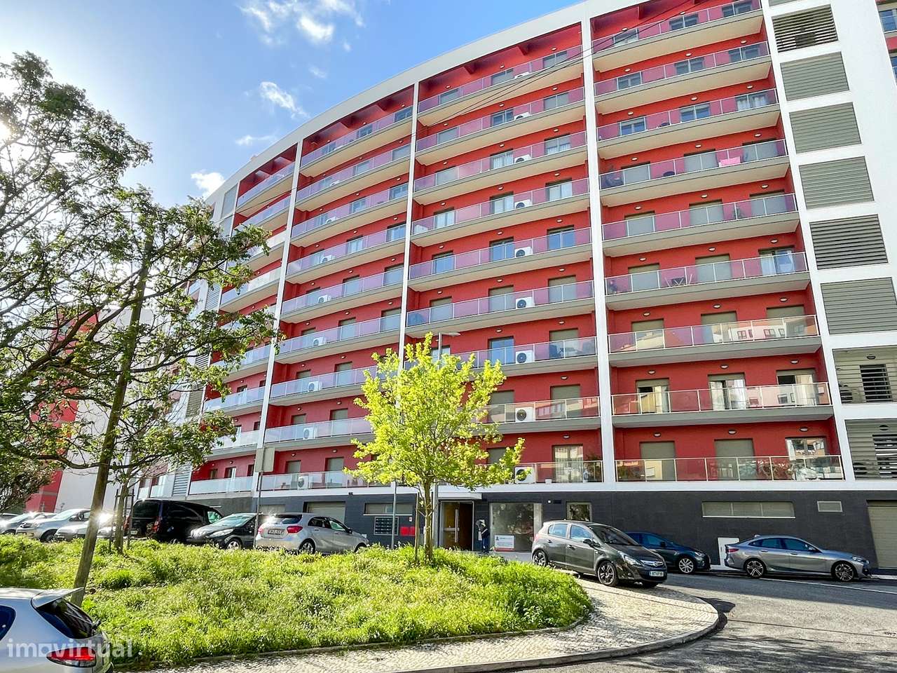 Loja c/ Box Tripla e 2 Parqueamentos - Póvoa de Santa Iria-17