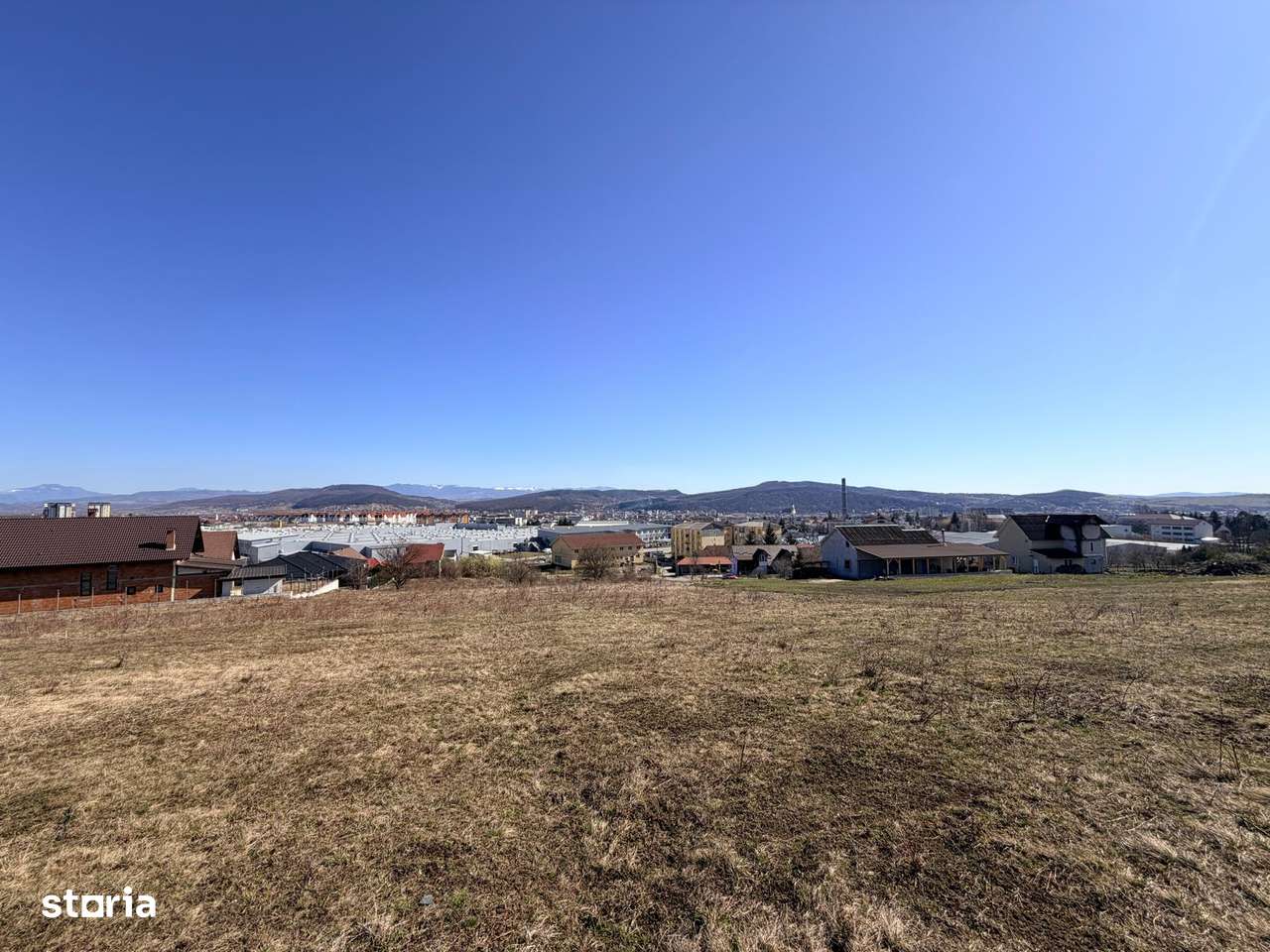 Teren intravilan situat în zona penitenciar, zona  Leoni-5 arii-3