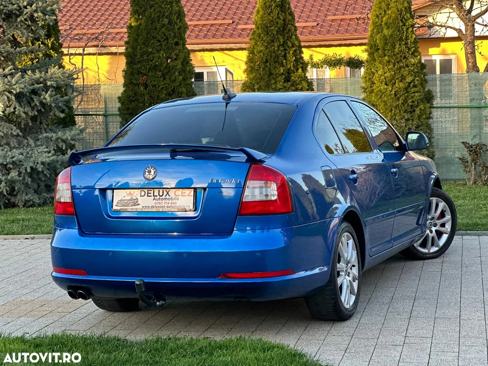 Skoda Octavia 2.0 TDI CR DPF RS - 3