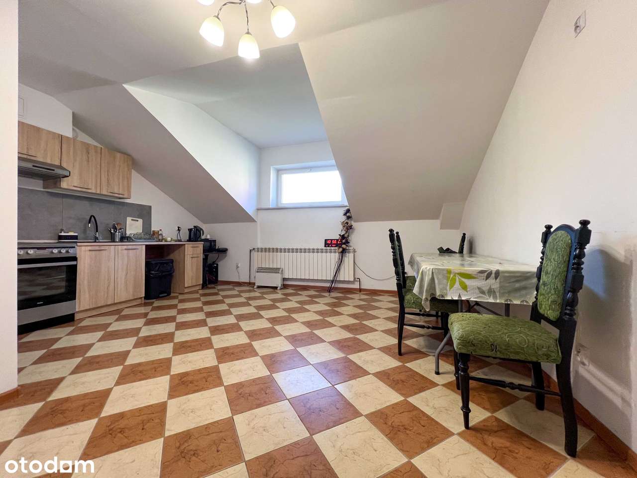 Nieruchomość inwestycyjna z halami produkcyjnymi i częścią mieszkalną-8