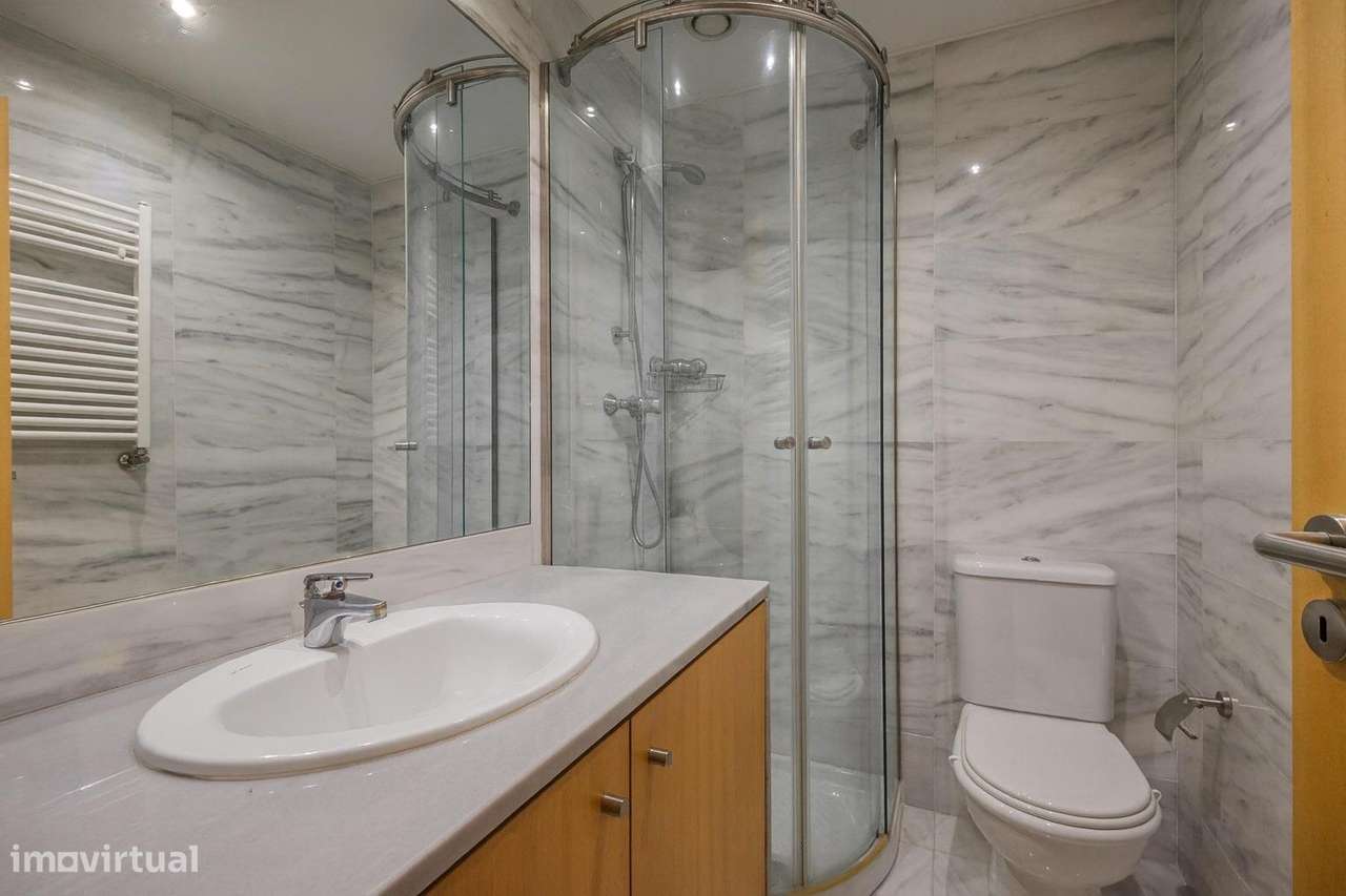 Apartamento T3  no Condomínio Fechado “Entre Quintas” –...-24