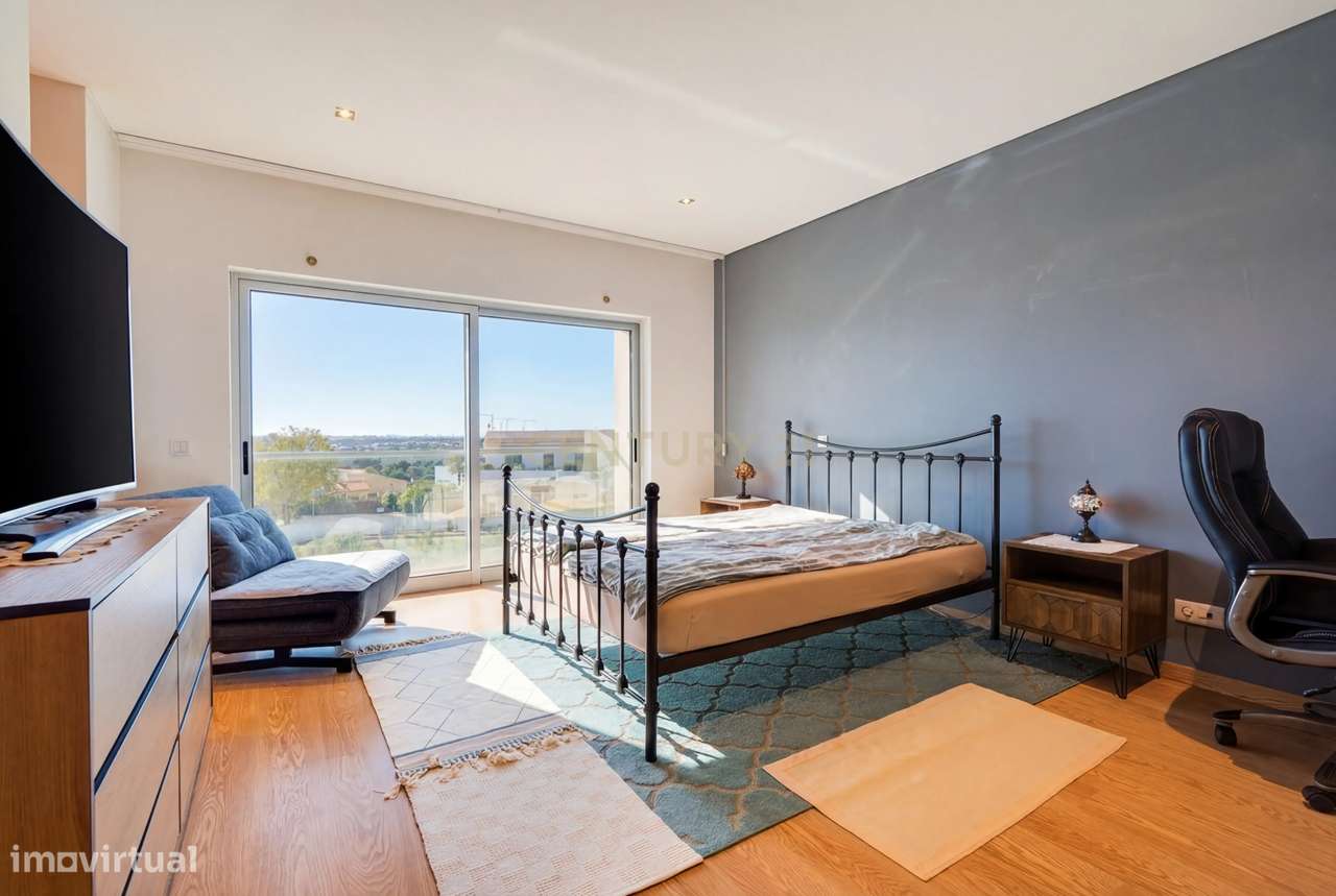 Moradia isolada moderna T3 com cave de 90 m2 em Mexilhoeira Grande, Po-15