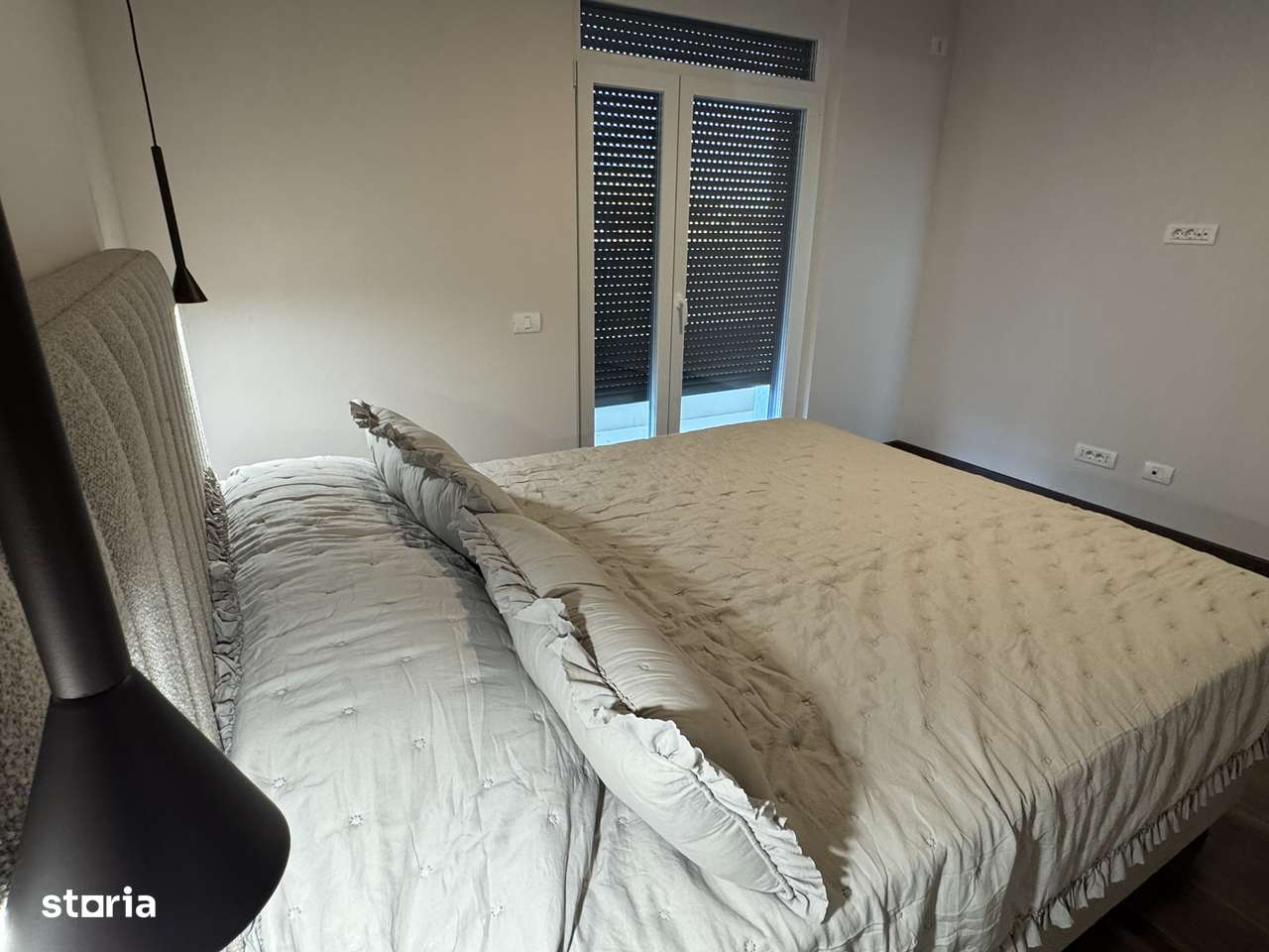 Casa din categoria Lux în Dumbrăvița 2 garaje - Imagine principală: 5/6