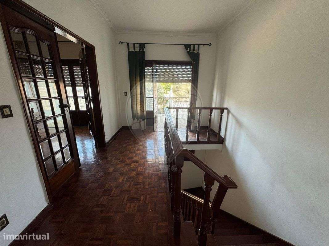 Moradia T5 para venda-10