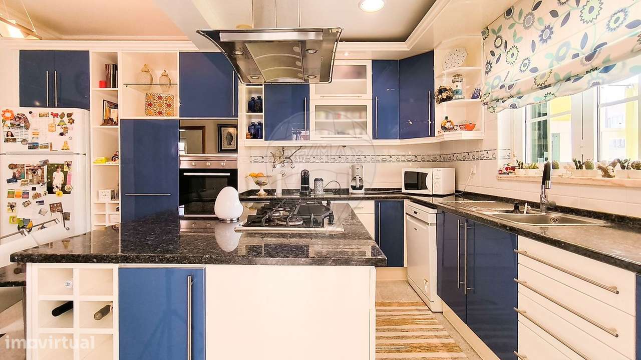 Moradia T5 para venda-18