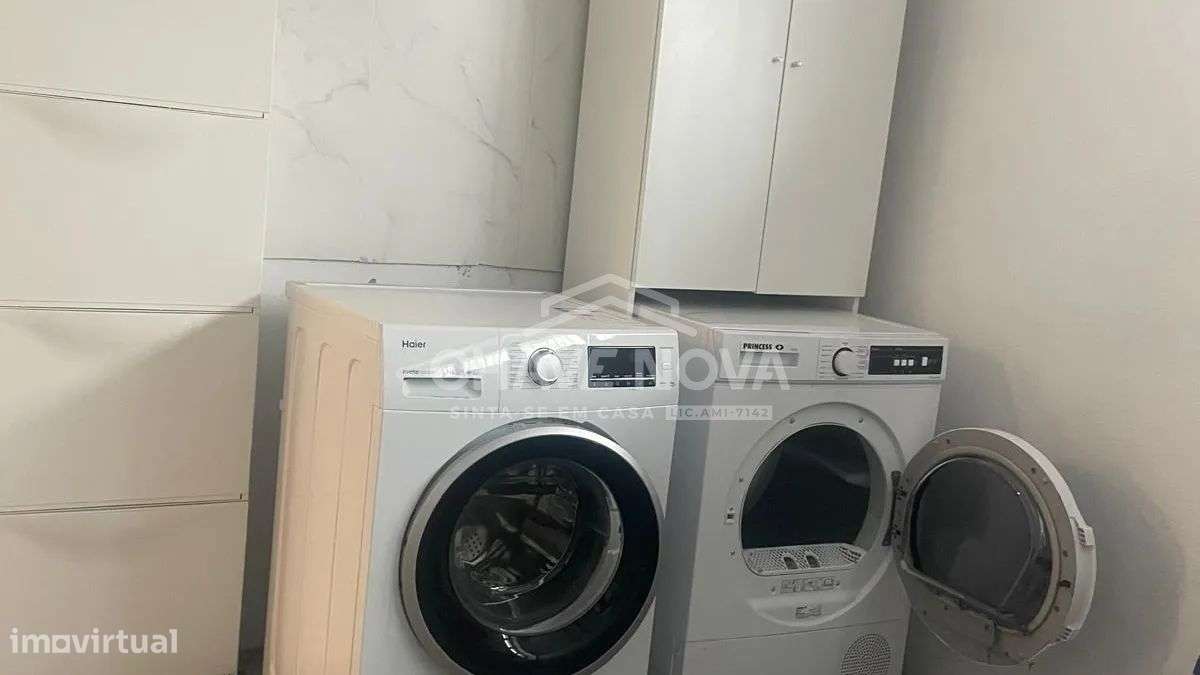 Moradia T4 Totalmente Remodelada em Águas Santas-6