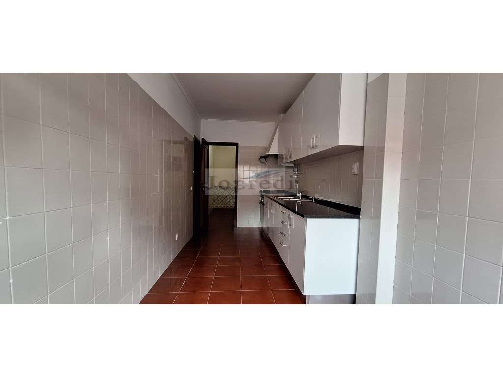 Apartamento T3 renovado - Grande imagem: 4/17