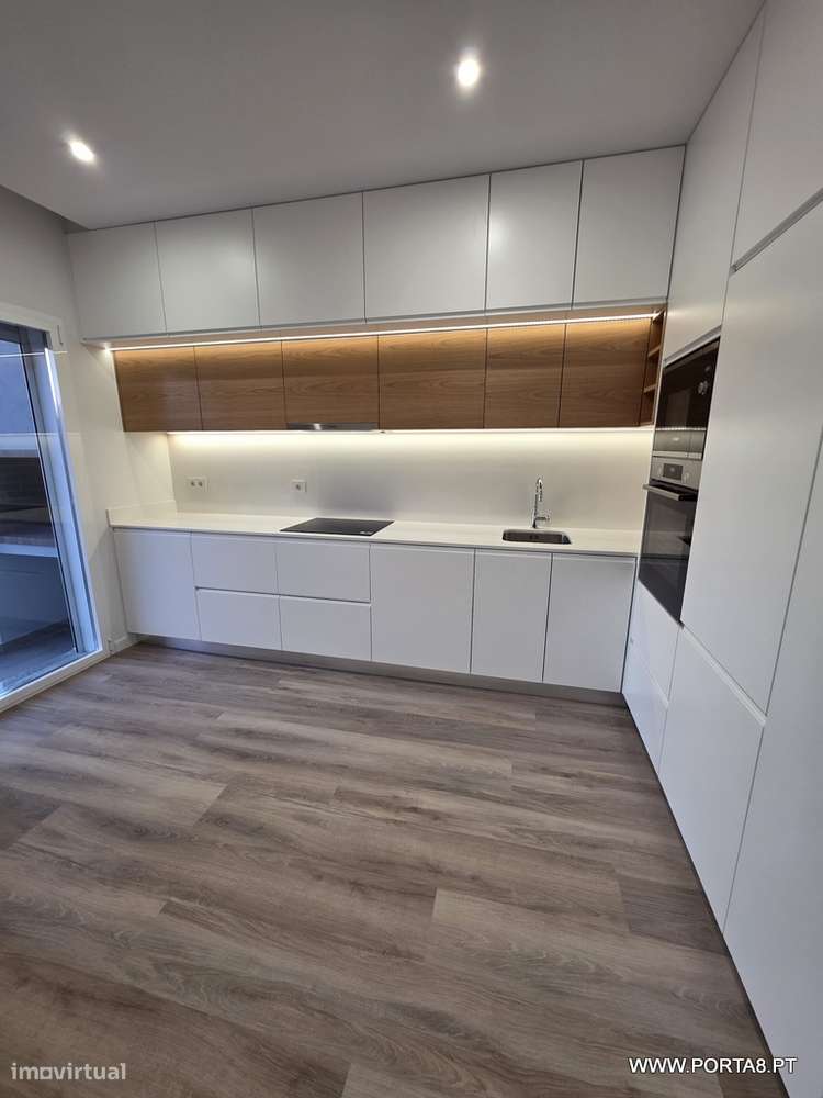 Apartamento T3 Novo com Duas Suites e Varanda — Barosa, Leiria-2