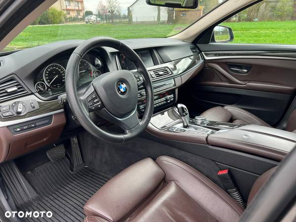 BMW Seria 5 520d xDrive Luxury Line - 28