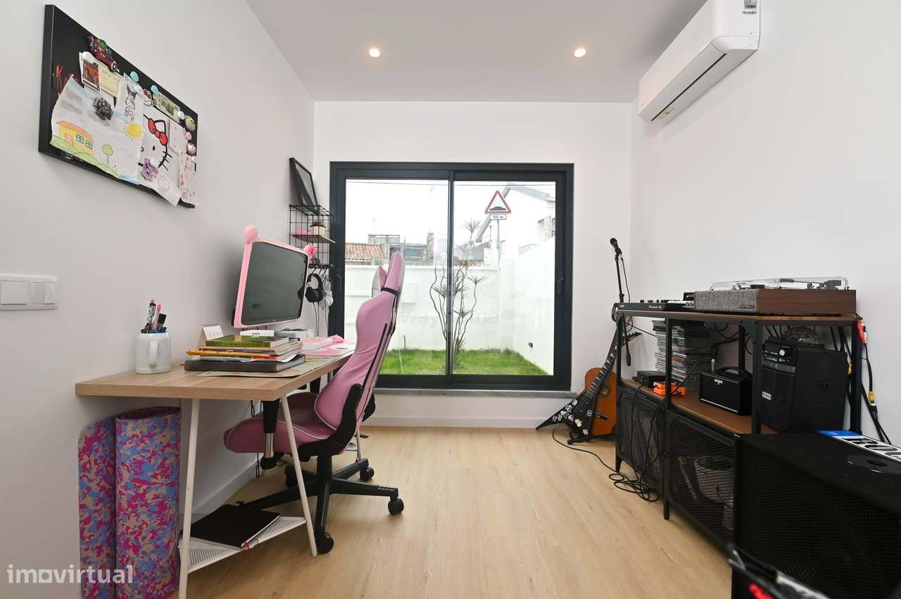 Moradia T4 | Construção contemporânea | Trajouce | São Domingos de Ran-6