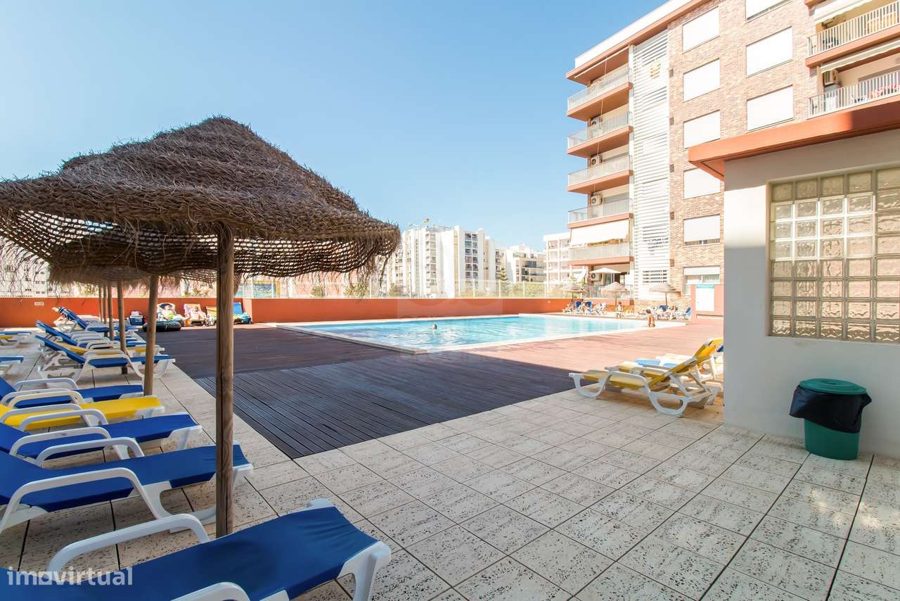 A. Pêra - Luxo - Apartamento T2 C/ Garag. + Piscina-25