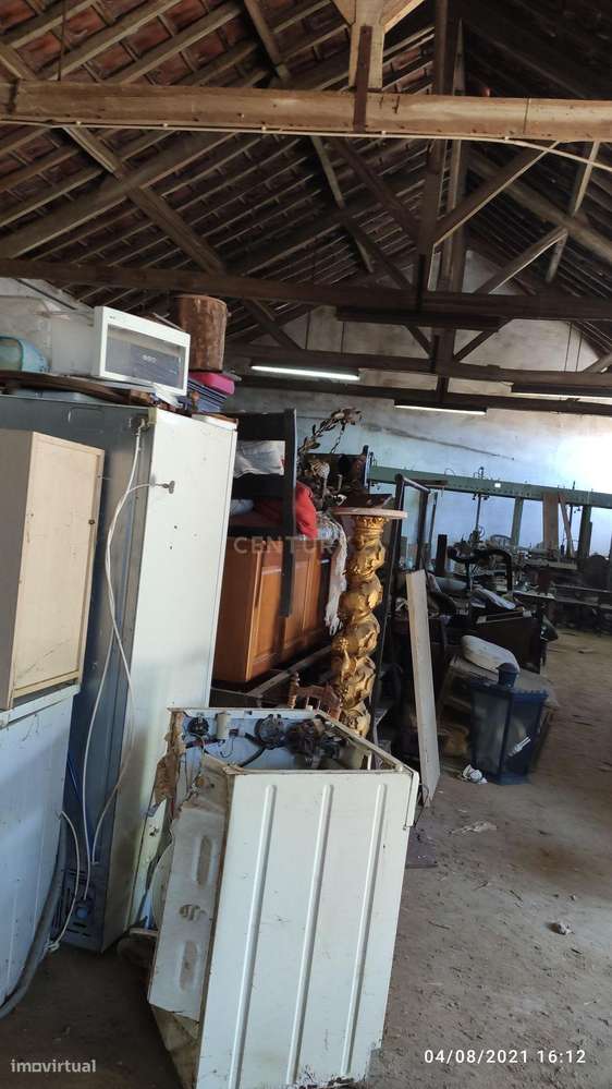 Espaçoso Térreo com Garagem em Localização Privilegiada-29