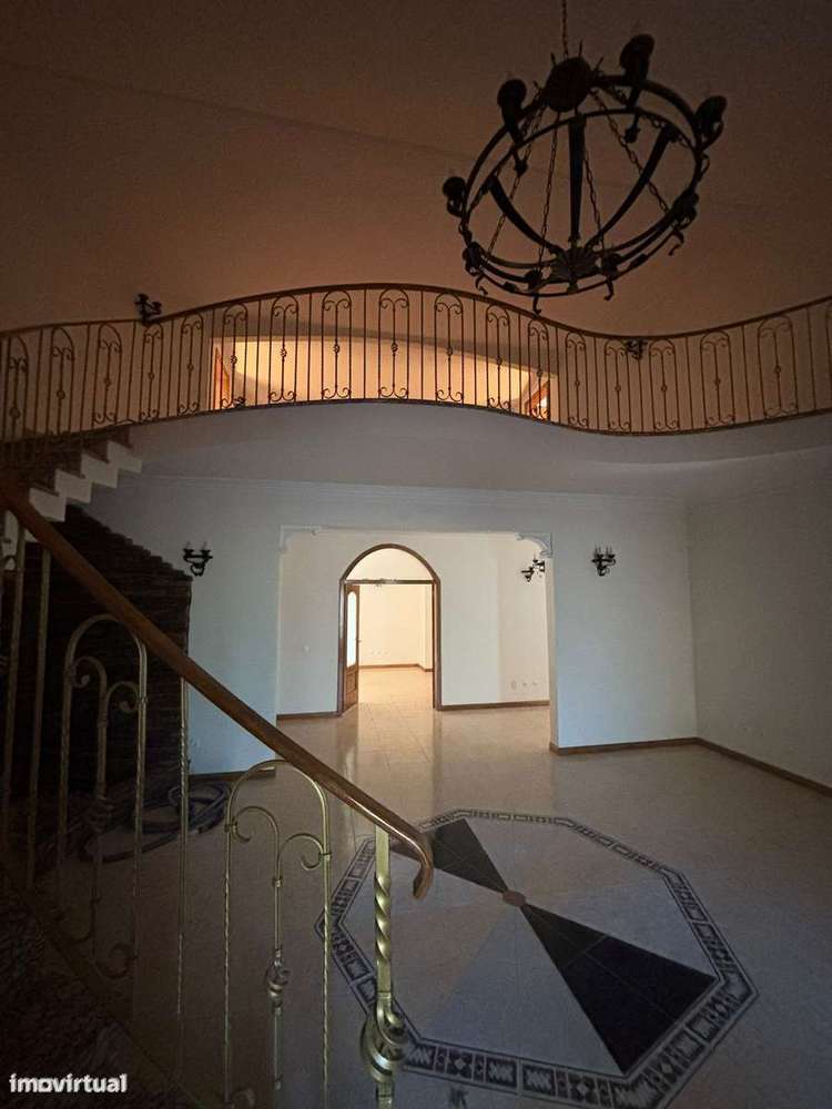 Imóvel de banco : apresente-nos a sua e-26