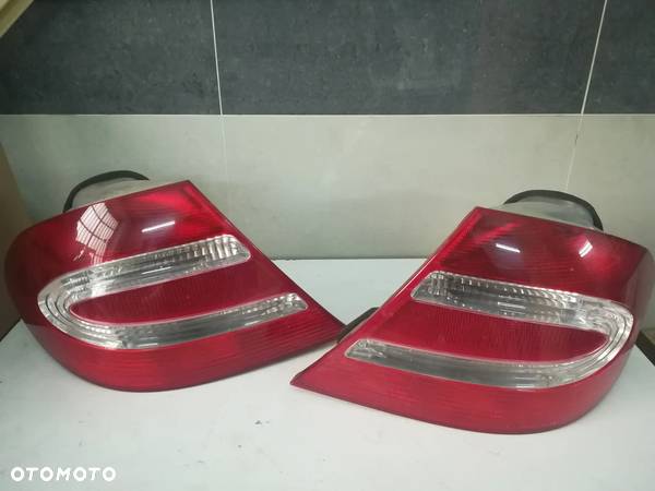 LAMPY TYŁ, TYLNE MERCEDES CLK W209 - 1