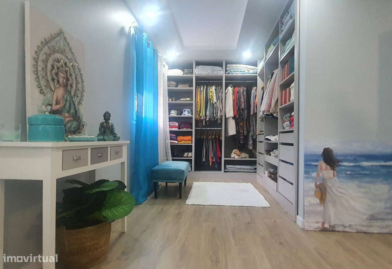 Lindíssima Moradia térrea independente Lote 580m2 Piscina Anexo Parque-1