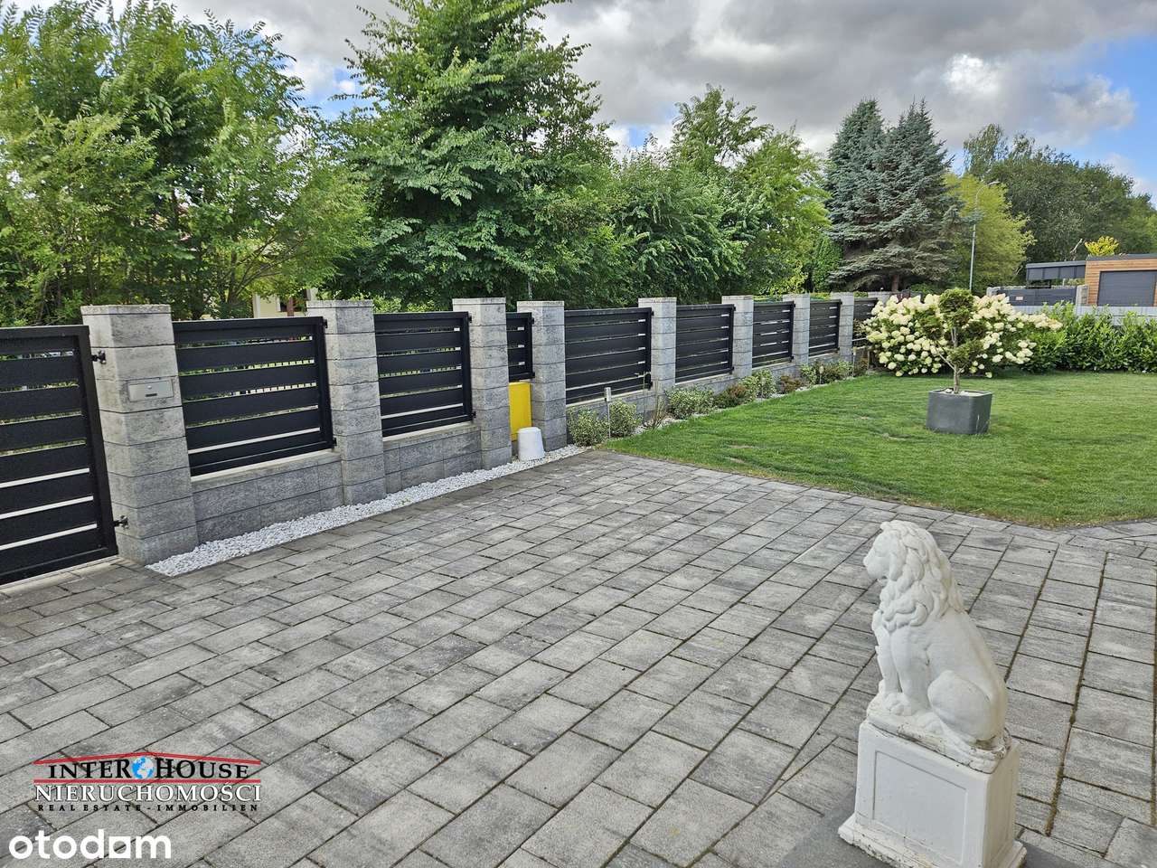 Wolnostojący dom z pięknie zagospodarowaną działką, ul. Gruszkowa-18