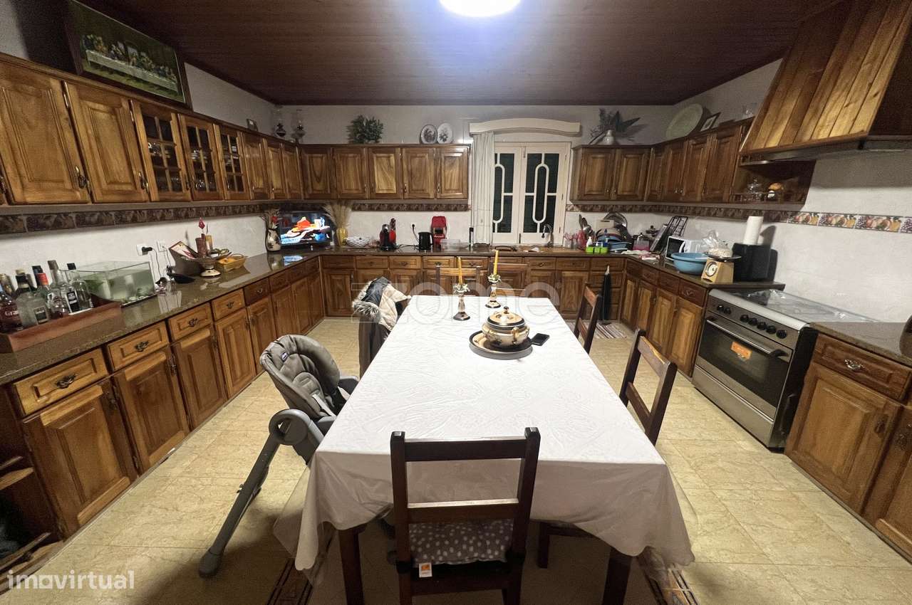 Moradia T4, Armazém e Escritório em Terreno de 2020 m² – Rabo de Pe...-15