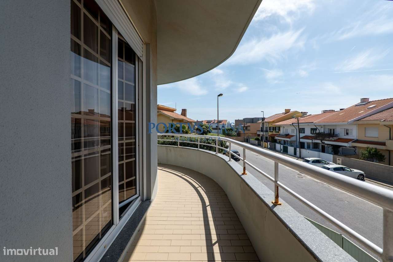 Moradia T4 com piscina em Lavra-35