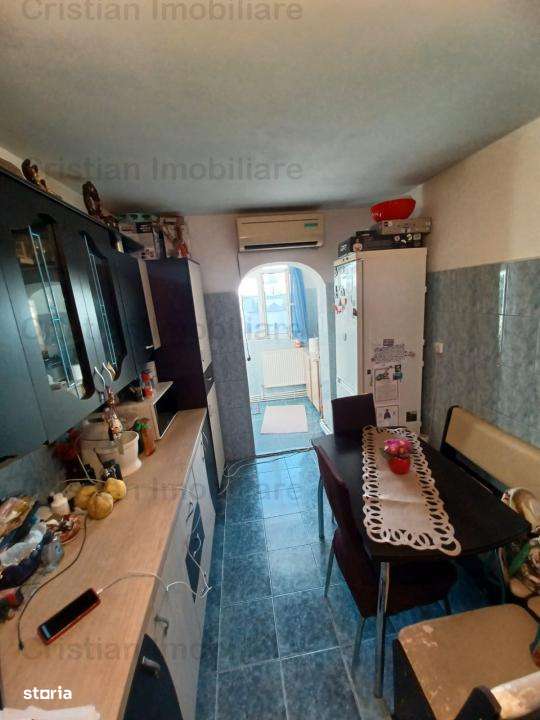 Super 2 cam conf 1 Decomandat 52 mp Radu Negru - Capatul lui 4 - Imagine principală: 3/9