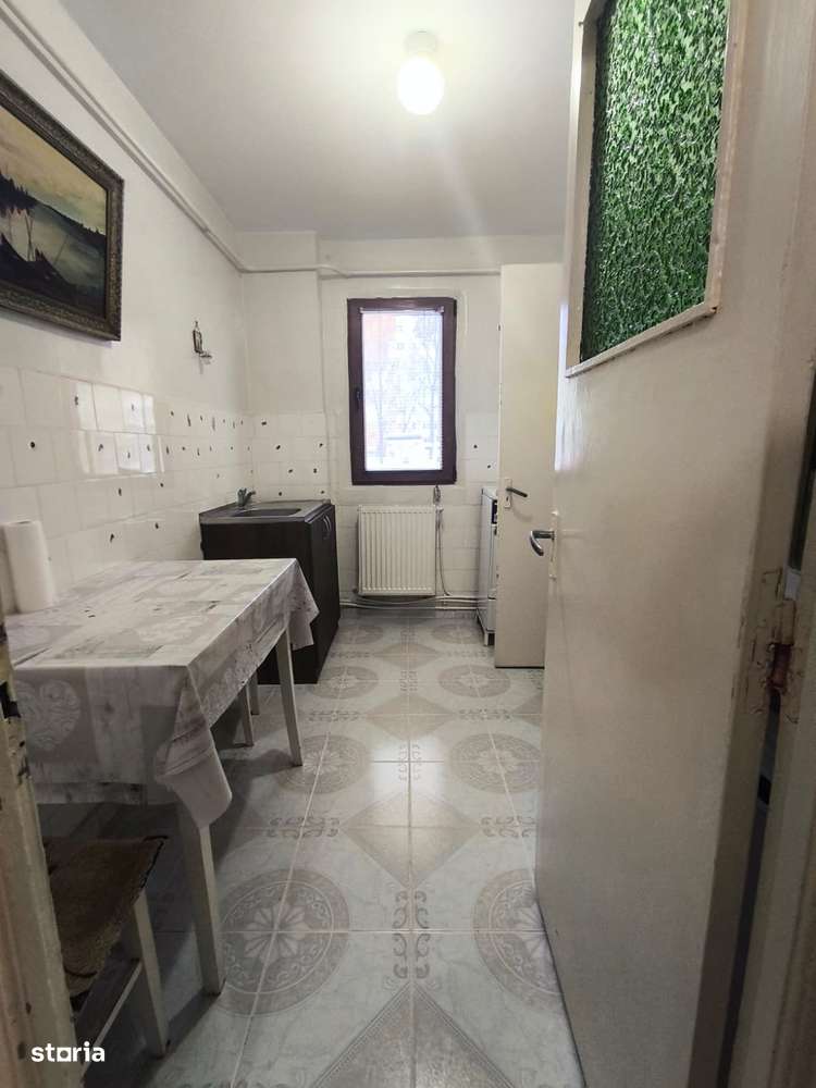 Vanzare apartament 2 camere parter strada principala Podu Ros-5