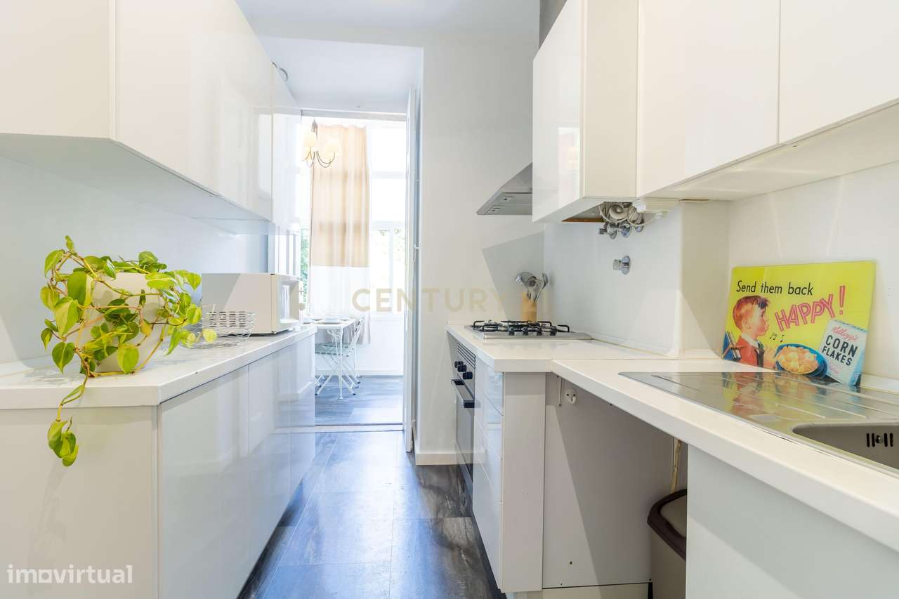T2 Remodelado com Charme e Vibe Cosmopolita em Sapadores / Graça-12