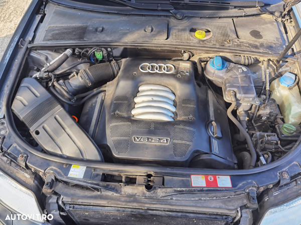 Dezmembrez Audi A4 B6 ,2.4 B ,an 2003,tip motor BDV - 5