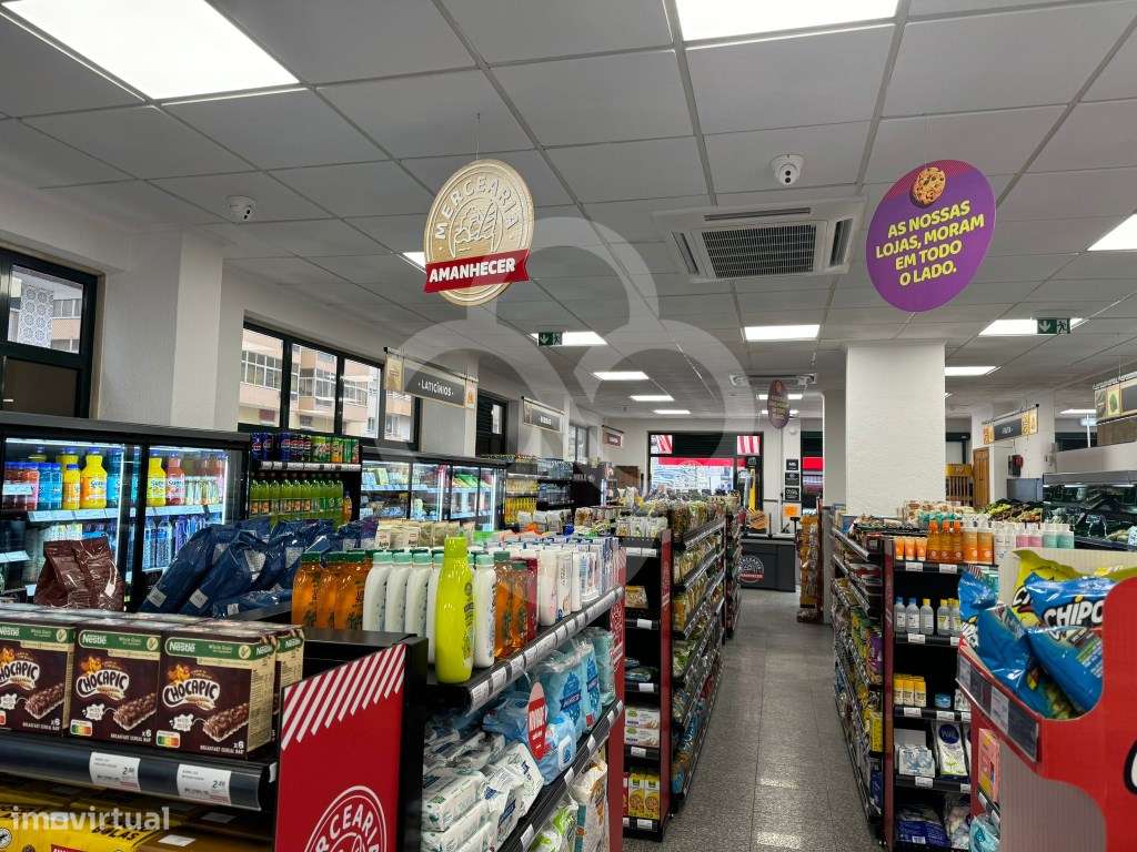 Atenção investidores loja com supermercado de bandeira a funcionar ...-16