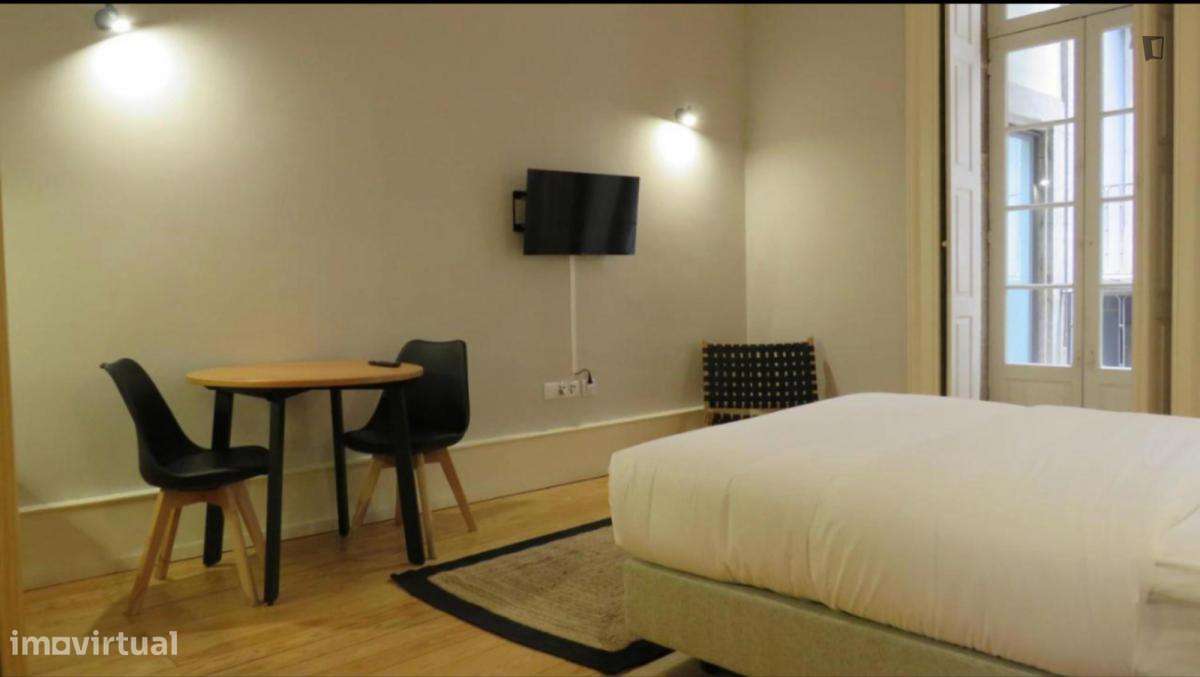 Estúdio - localizado em São Nicolau Porto - Grande imagem: 4/7