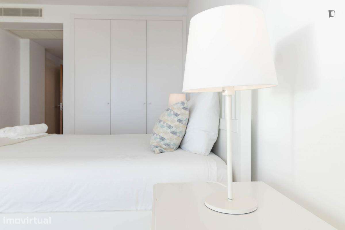 Apartamento com 4 quartos - localizado em Linda-a-Velha Lisbon - Grande imagem: 4/39