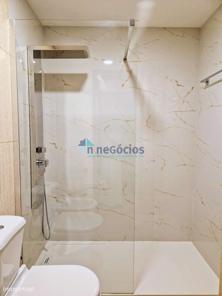 Apartamento T2 em excelente estado! Garagem fechada-8