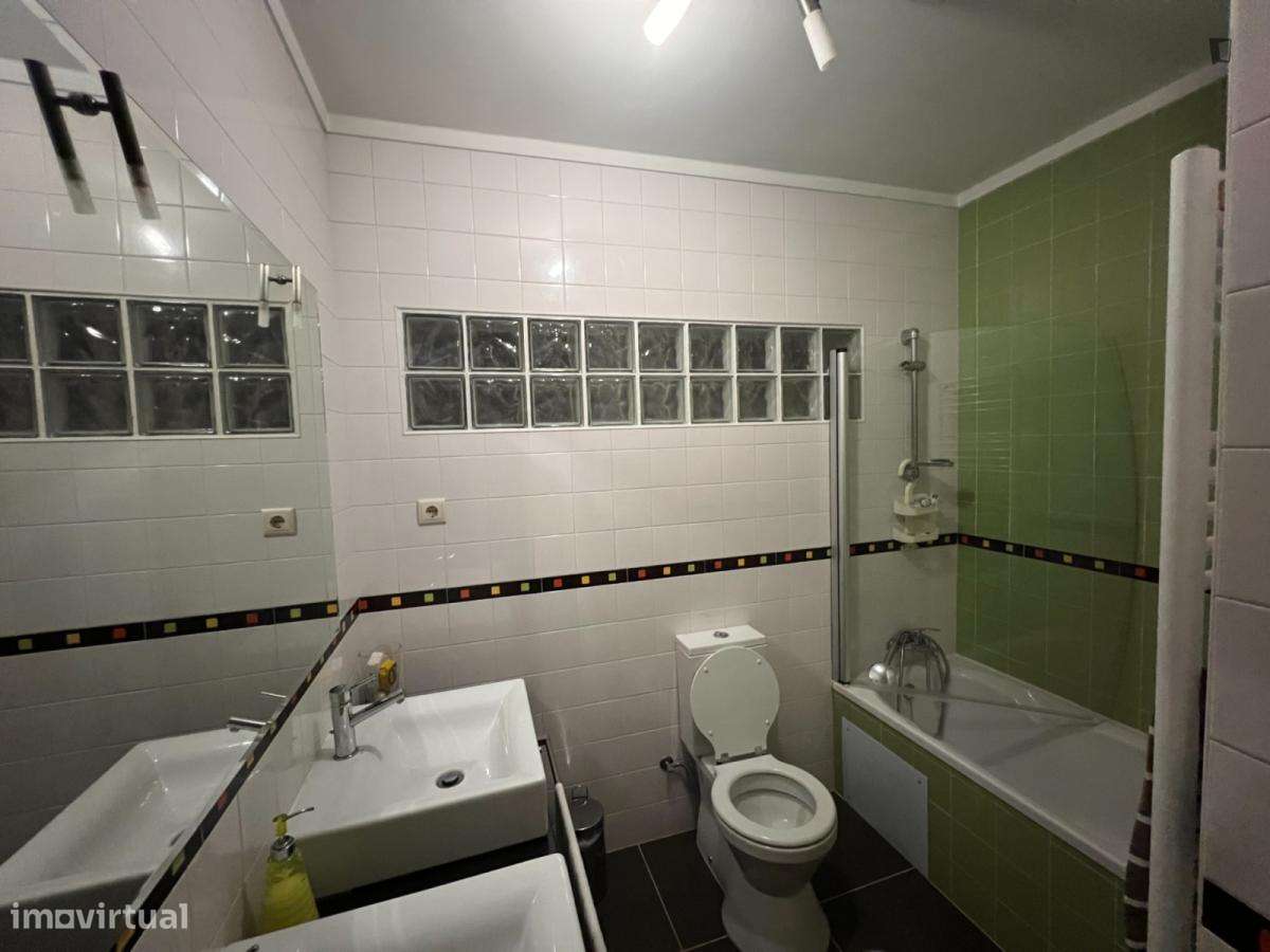 Quarto - localizado em Coimbra - Grande imagem: 3/3