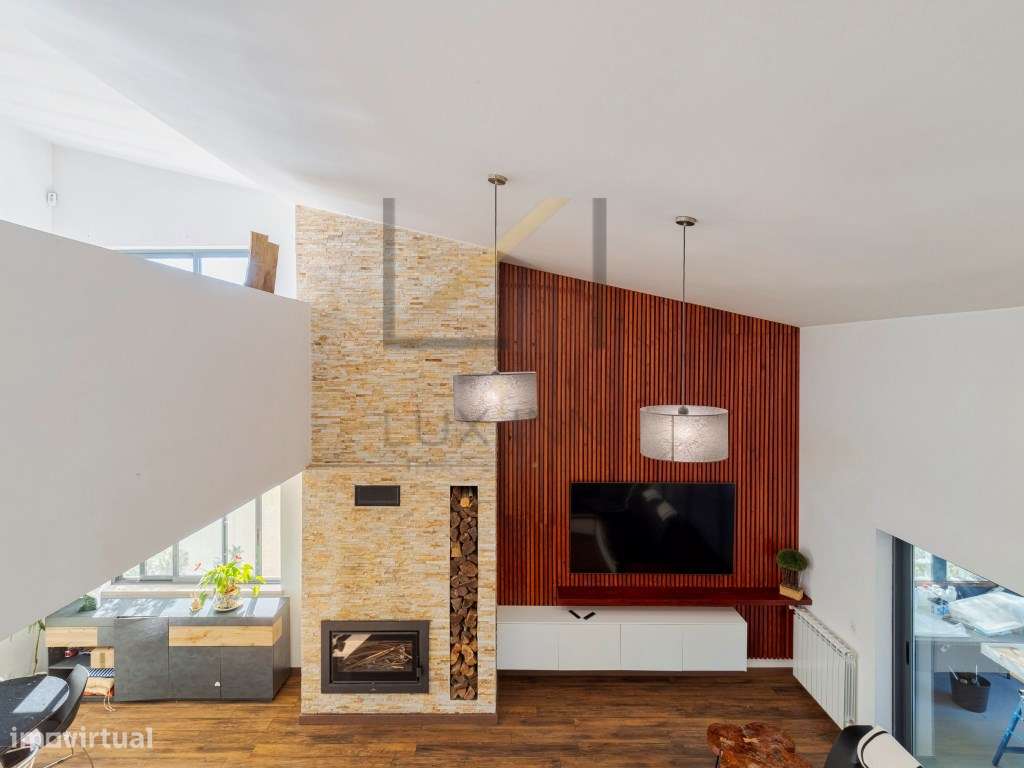 Moradia T3+1 térrea, implantada em terreno de 6.000 m2, situada no ... - Grande imagem: 5/39