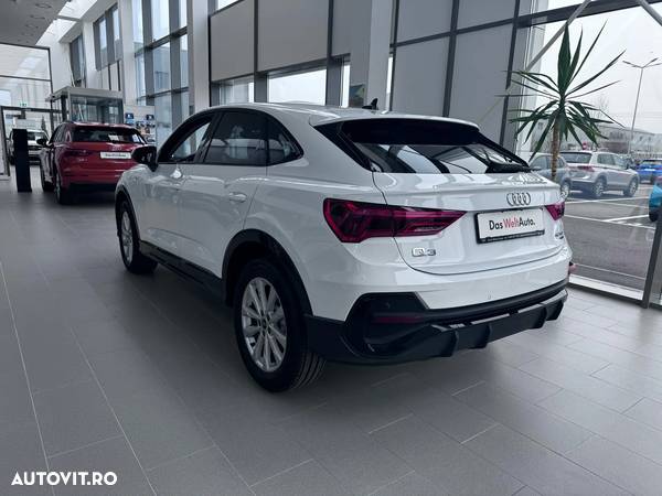 Audi Q3 Sportback 2.0 40 TFSI quattro S tronic S Line - 2