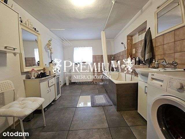 Dom wolno stojący z lat 30-tych na dużej-8