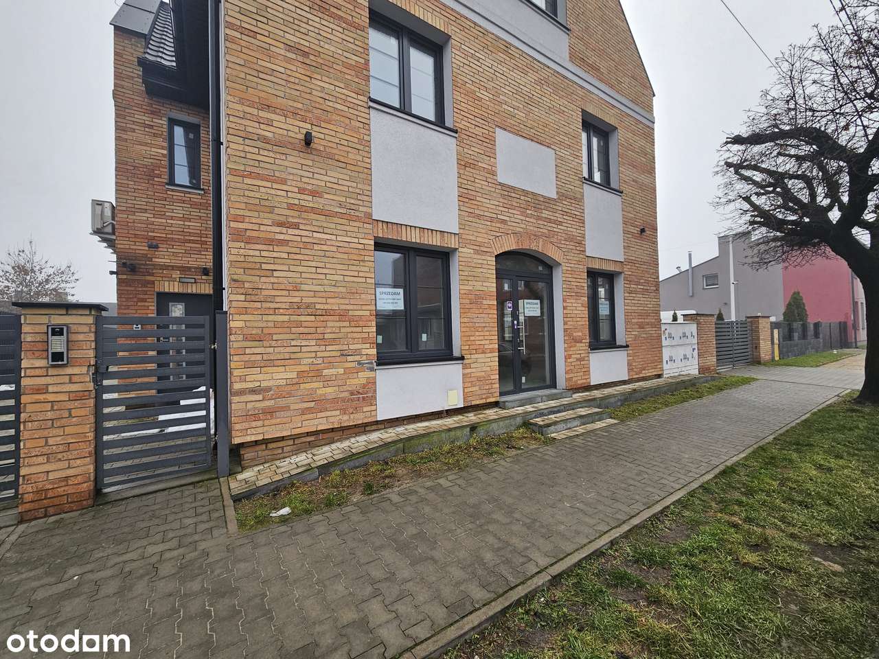 Nowy Lokal z witryną, wejściem z ulicy i parkingiem.PompaCiepła-18