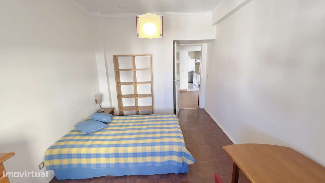 Apartamento T2 em Avenidas Novas com elevador-6