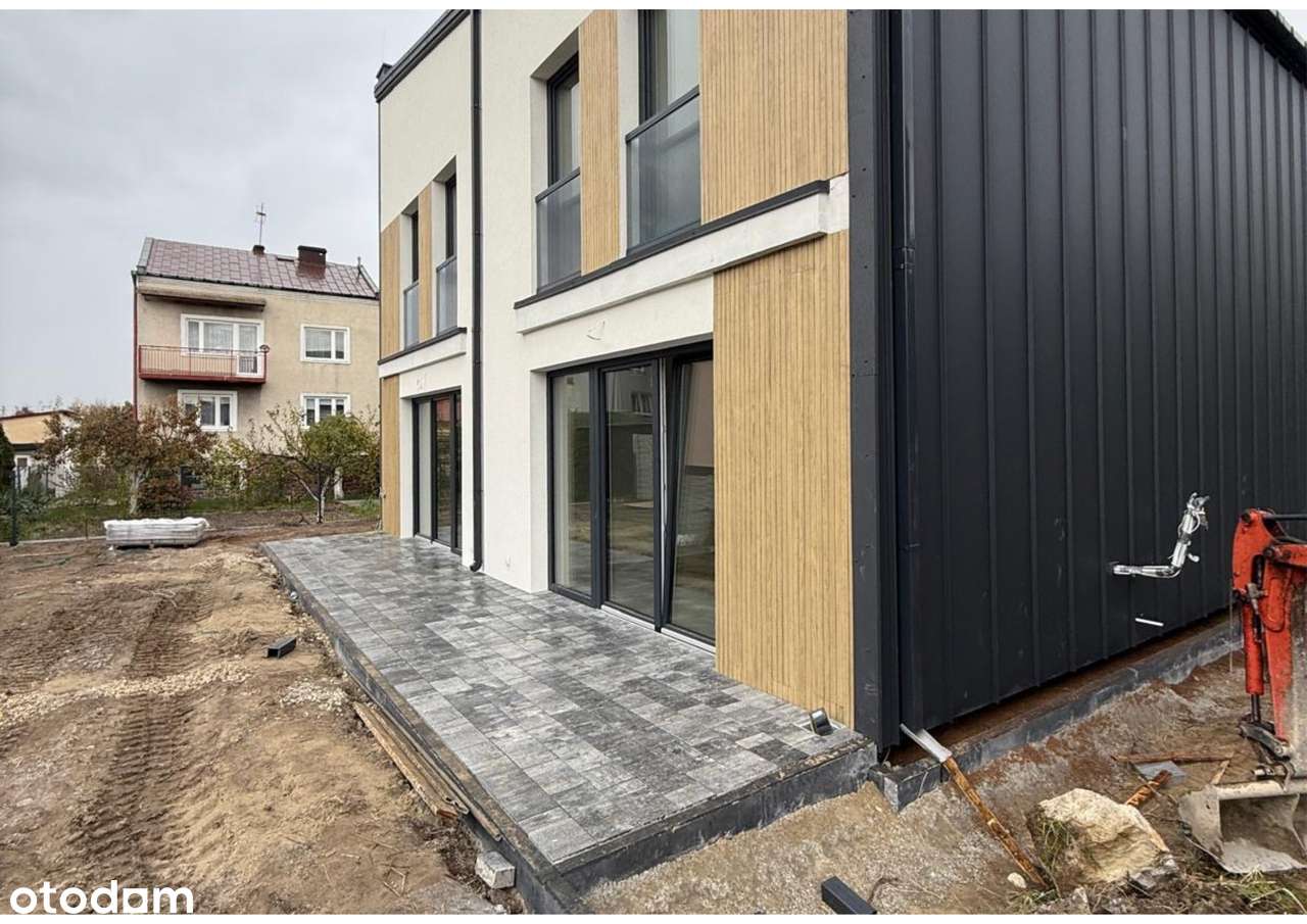 Nowoczesny dom w centrum Włoszczowy | Ogrodowa Park-15