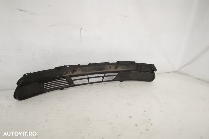 Grila Centrala Inferioara Fata Originala In Stare Buna	 Kia Sorento 3 2015 2016 2017 2018 86560-c50 - 5