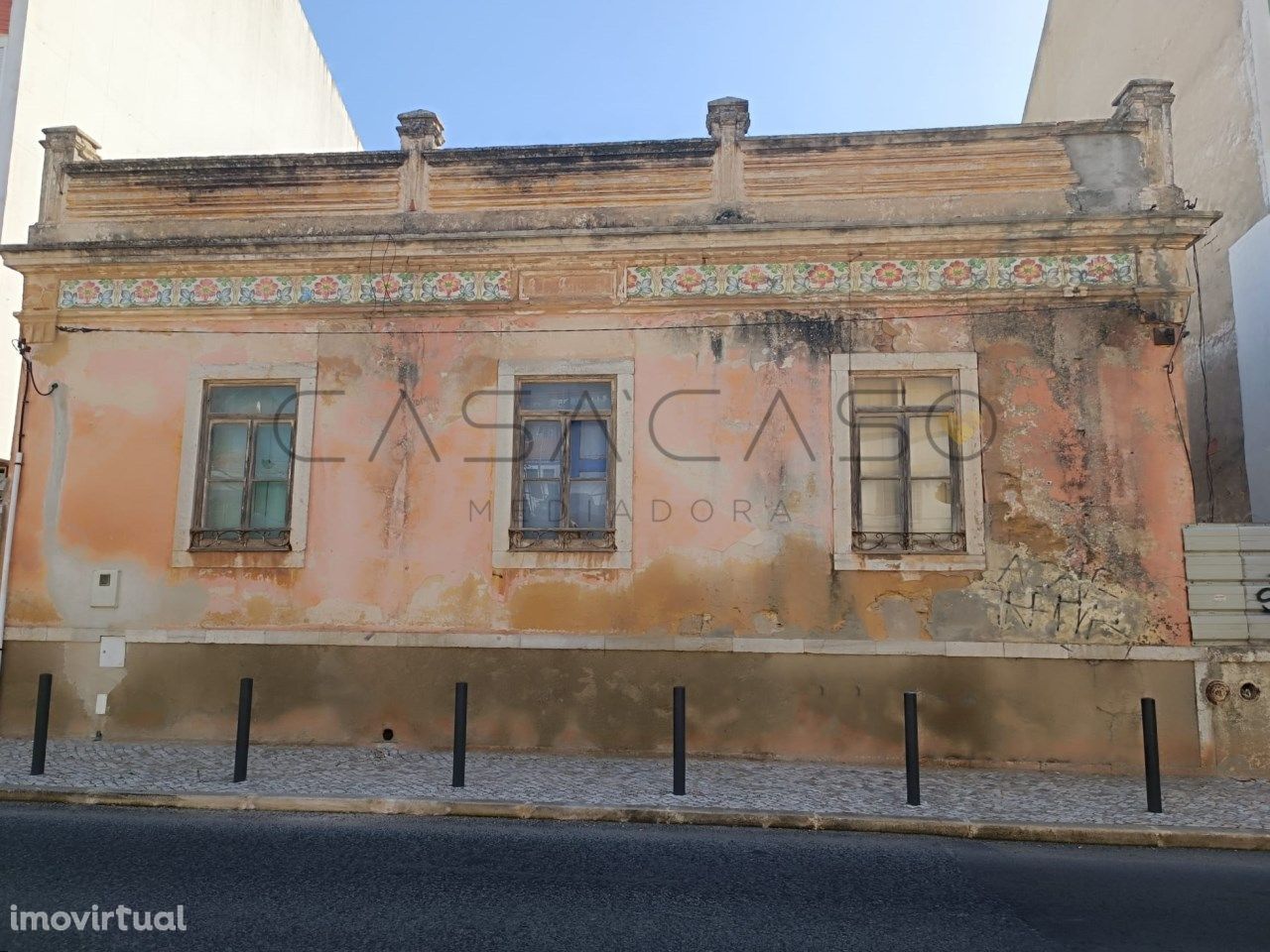 São Francisco Xavier, casa bifamiliar com 2 pisos e quintal