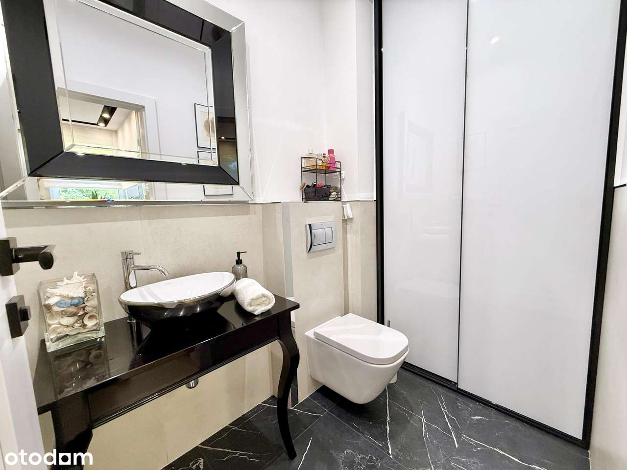 Nowoczesny dom, w którym każdy detal pracuje na Twój komfort-8