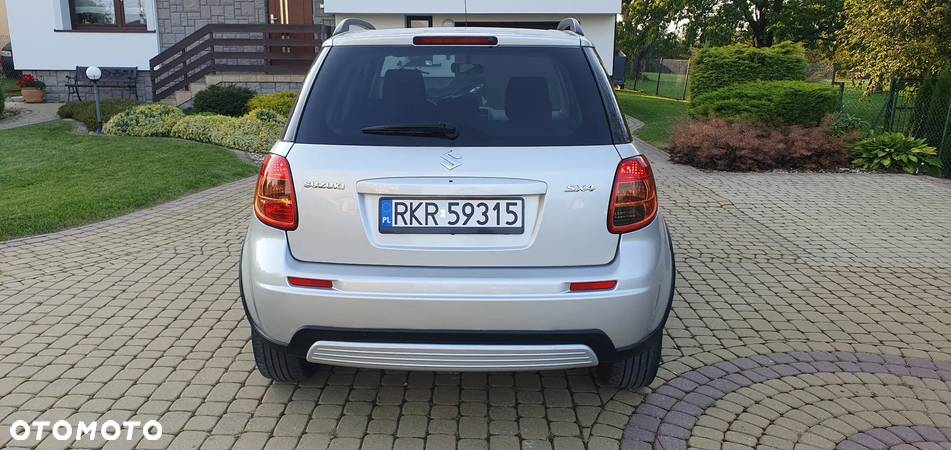 Suzuki SX4 1.6 VVT 4x2 Comfort - 4