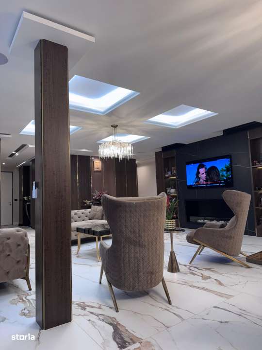 Penthouse futurist situat in Mamaia Nord-6