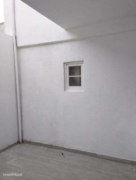 Alugo T1 na Póvoa de santa iria - Grande imagem: 3/8