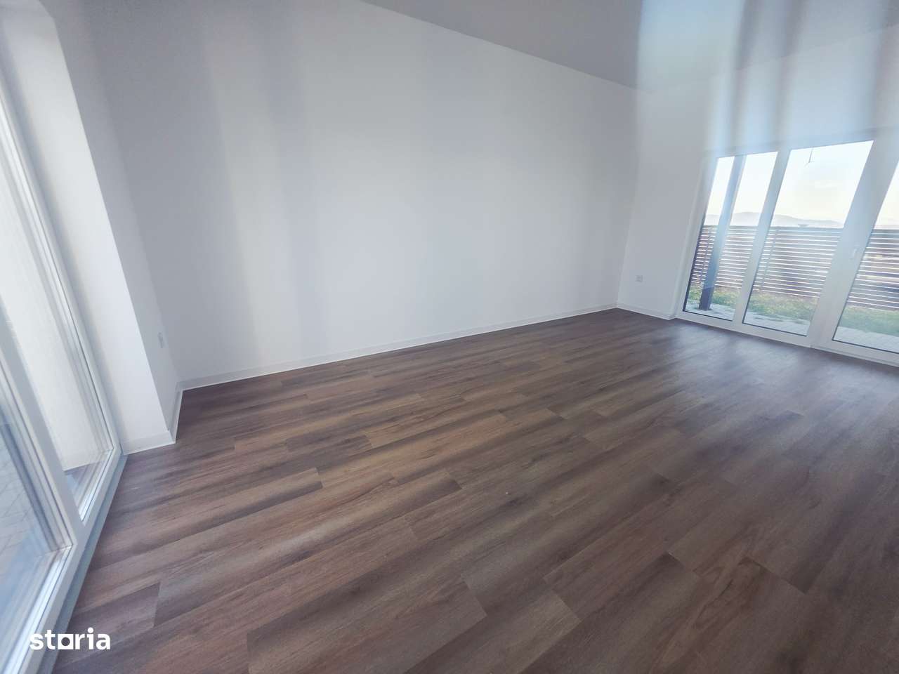 Vand casa noua pe parter 4 camere Izvor Tarlungeni Valea cu Flori 8-7
