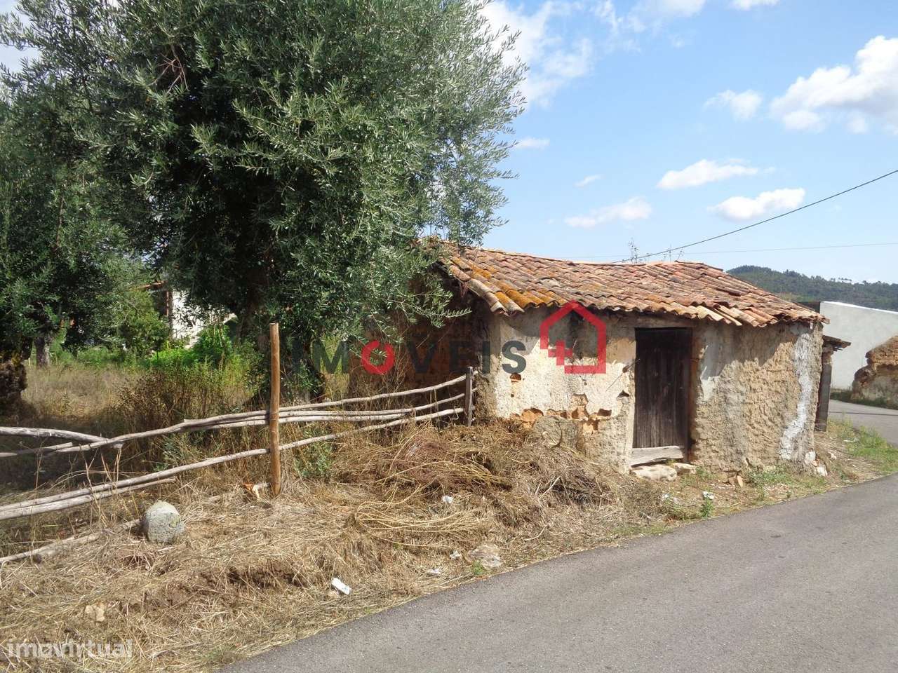 Terreno com viabilidade de construção - Grande imagem: 2/5